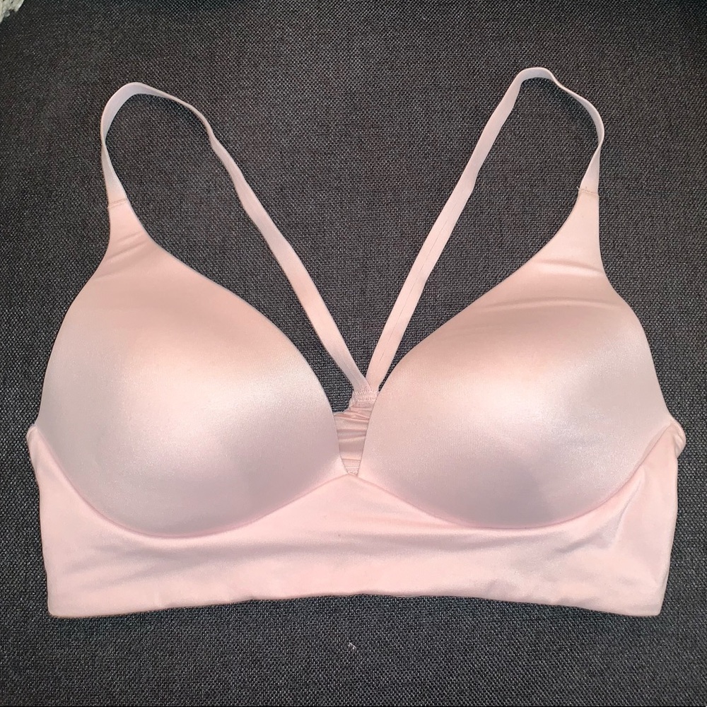 Victoria’s Secret lightly lined plunge bra 34C